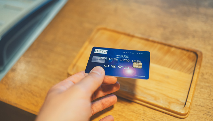 クレジットカード決済は導入すべき?メリットや費用について解説