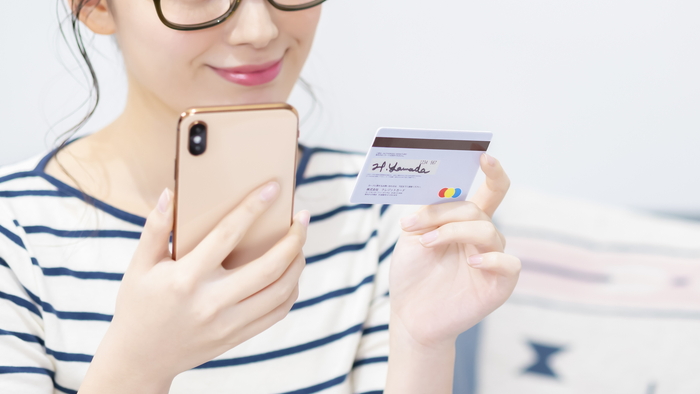 �N���W�b�g�J�[�h�̗L�������Ƃ́H